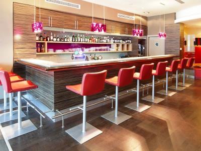 Otel By Ihg Almatı