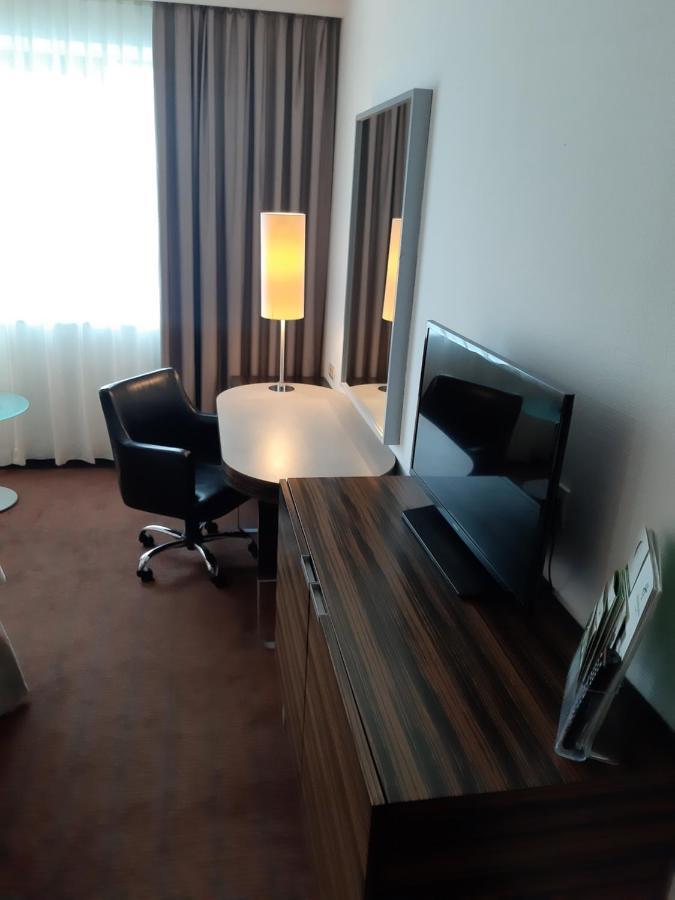Hotel By Ihg