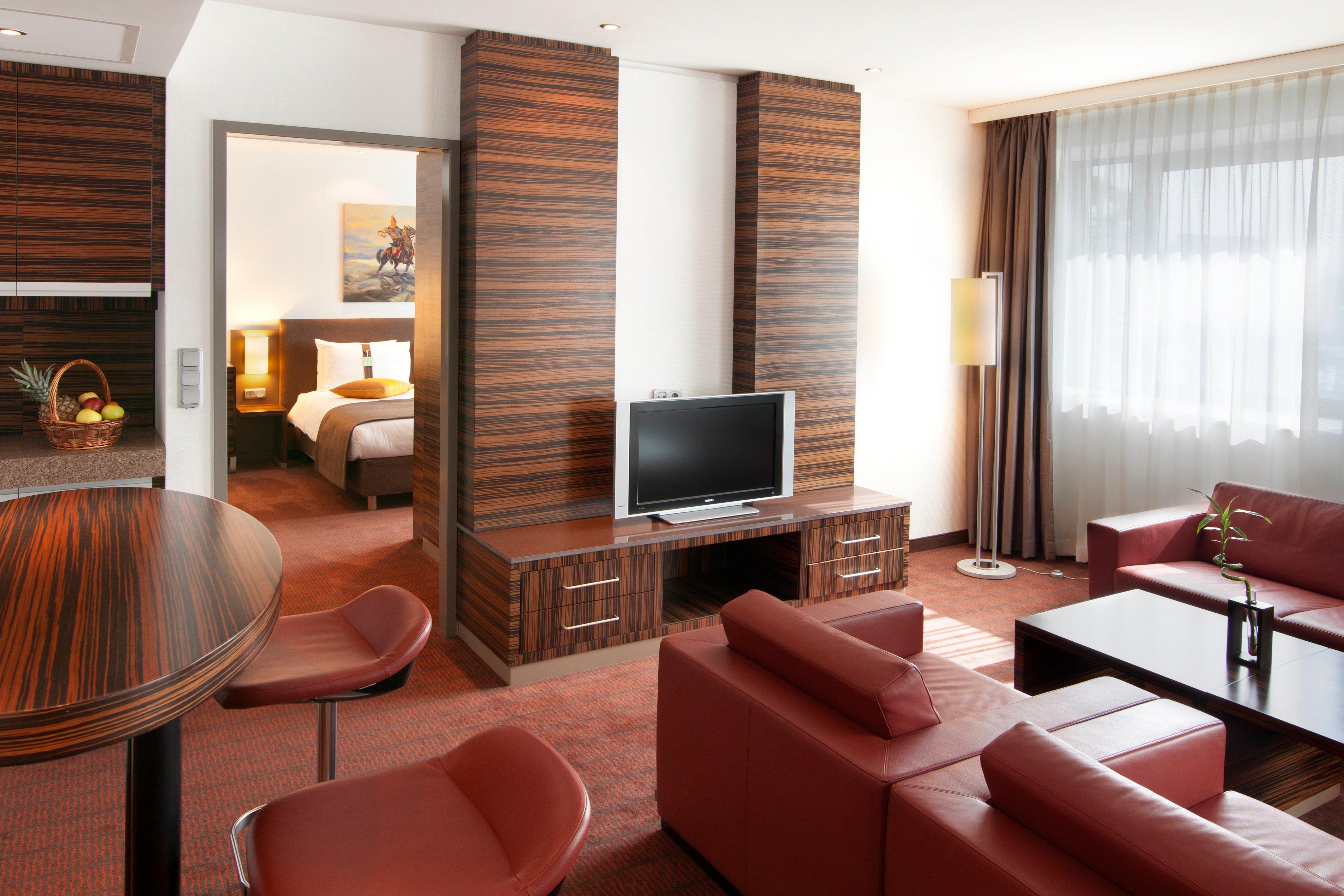 By Ihg Hotel 4*