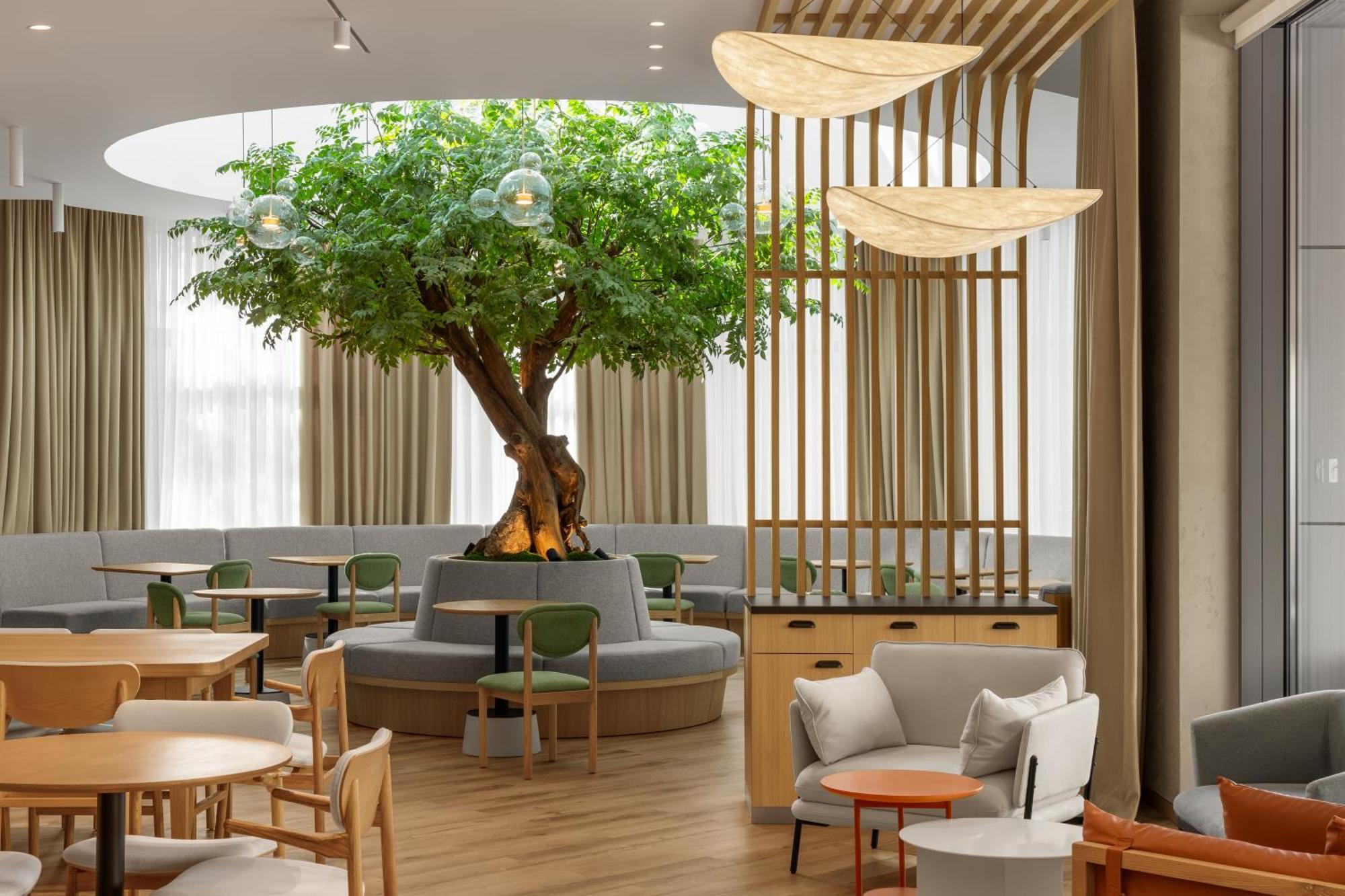 Hotel By Ihg 4*