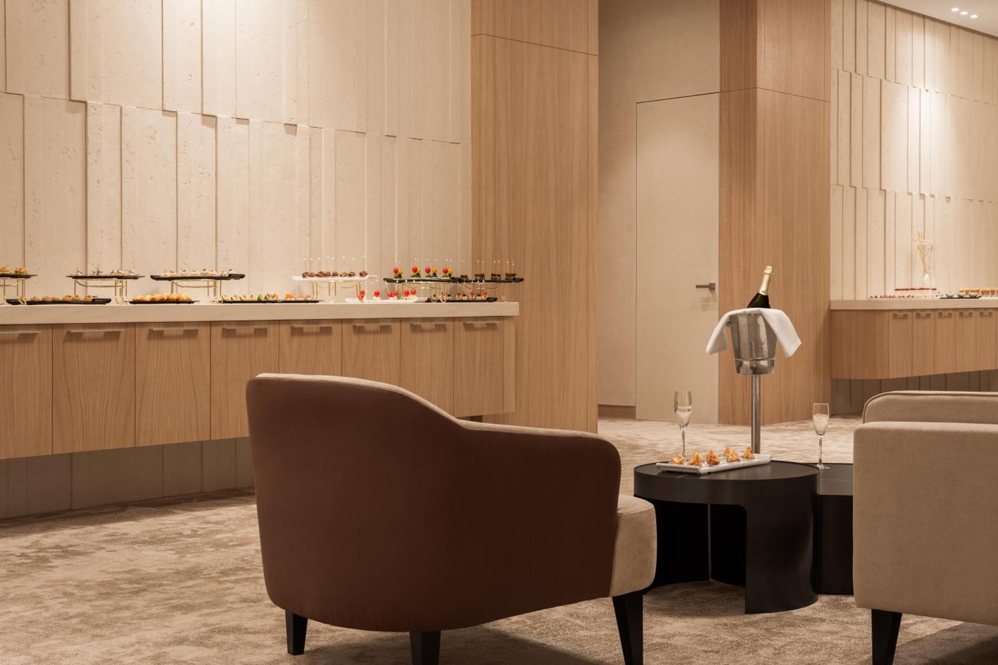 By Ihg
