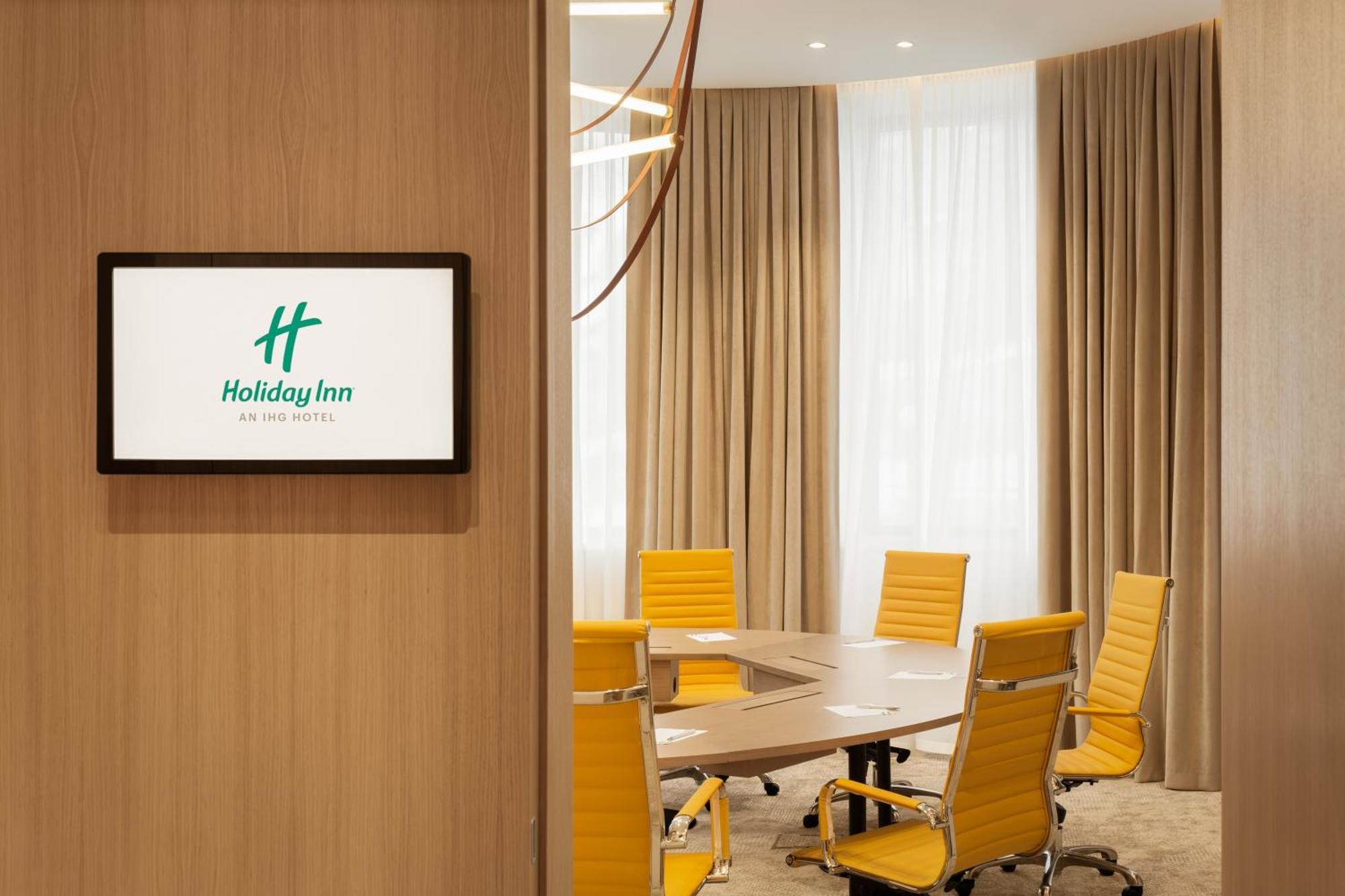 By Ihg Hotel